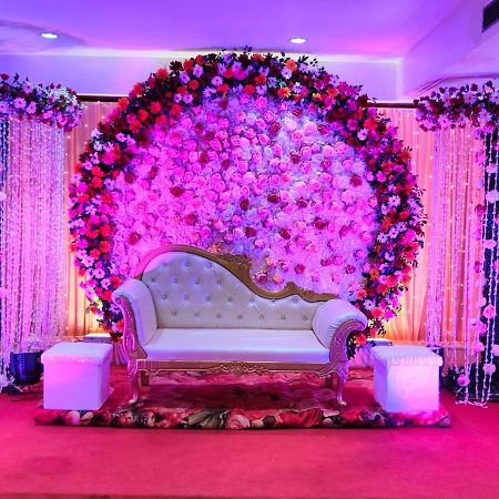 Hotel Pradeep Palace Gorakhpur Exterior photo